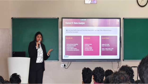 alumni talk 3